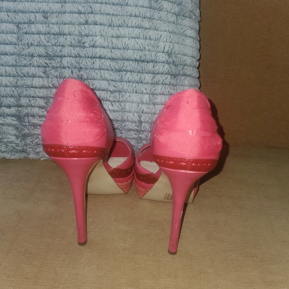 Heels - Picture 3 of 3